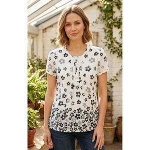 White Cross Womens Floral Scrub Top Cotton White Black Pockets Size M 647SDY NWT